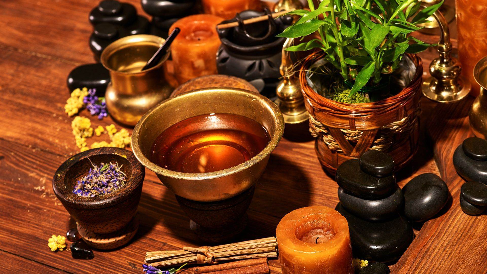 Ayurveda erleben: Entdecke magische Rituale für dein