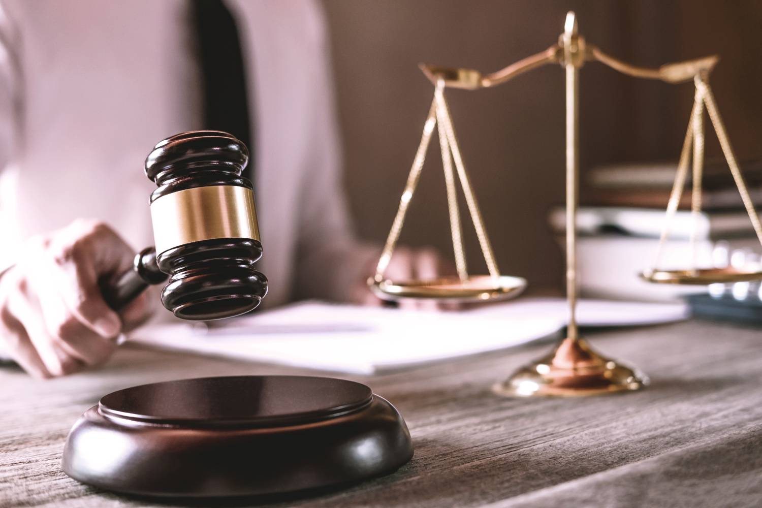 Need a Paralegal for Hire? Choose the Best Fast