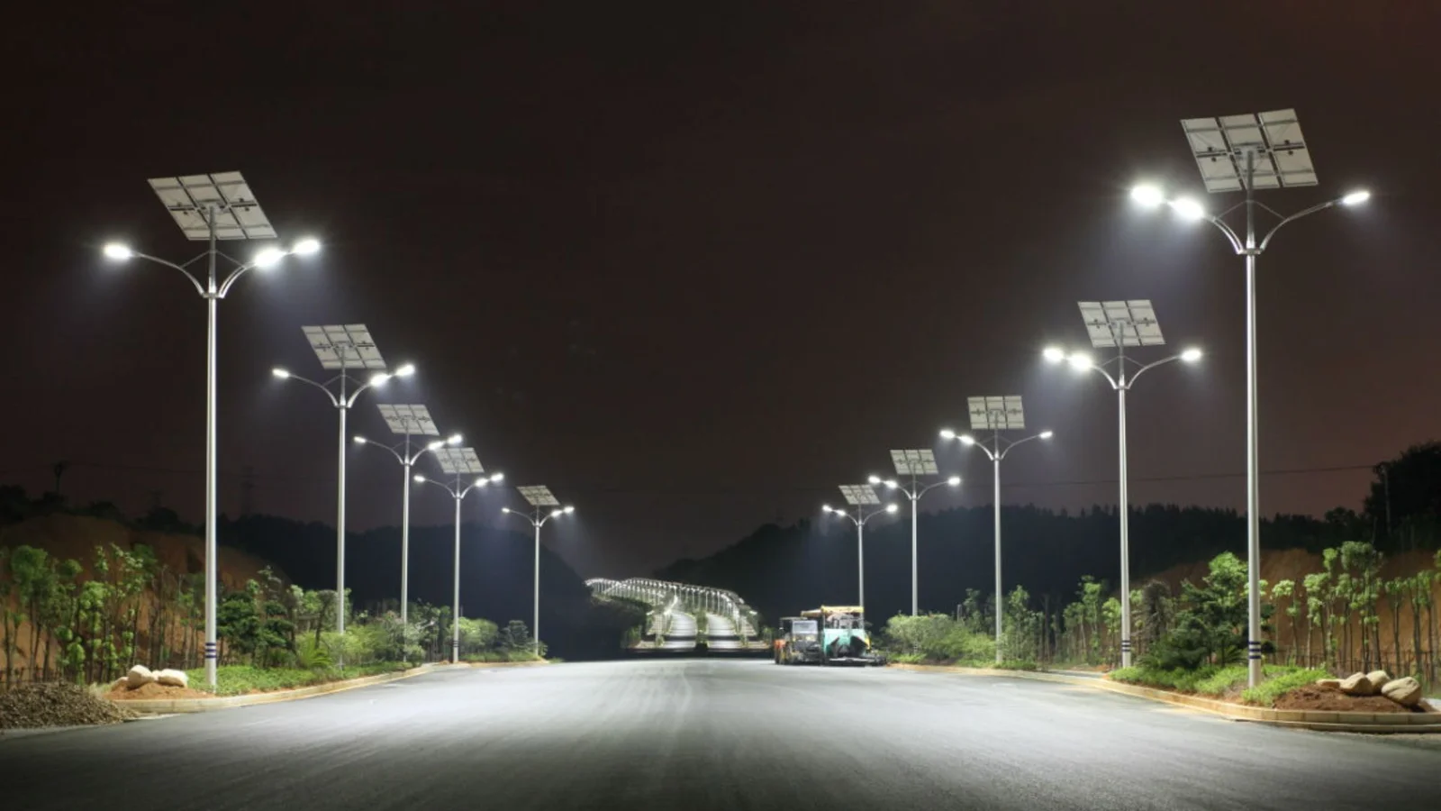Solar Street Lights: 1 Smart Solution for Urban Lighting