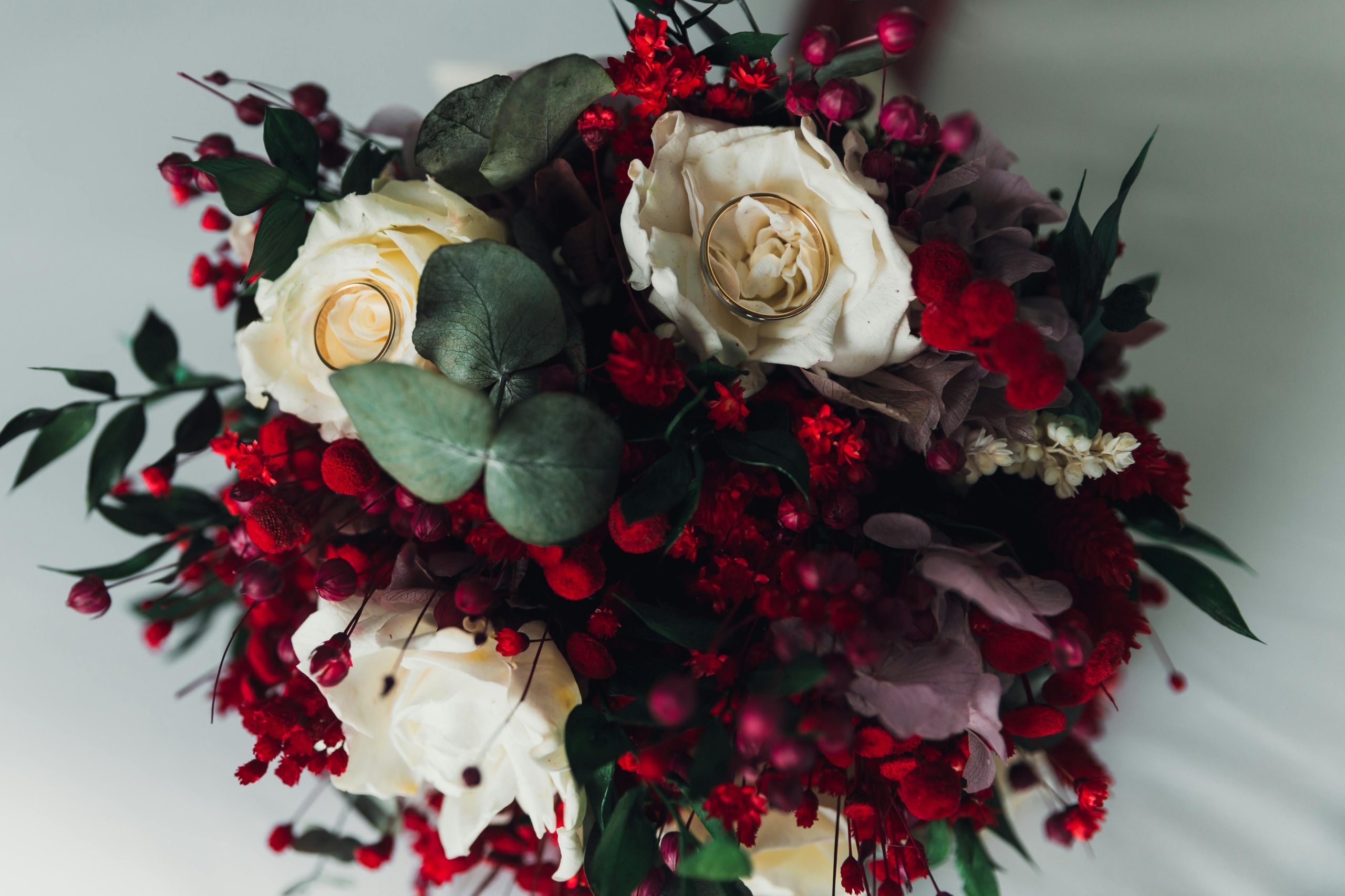 YuccaFlowers: Top 7 Elegant Floral Designs for Any Event